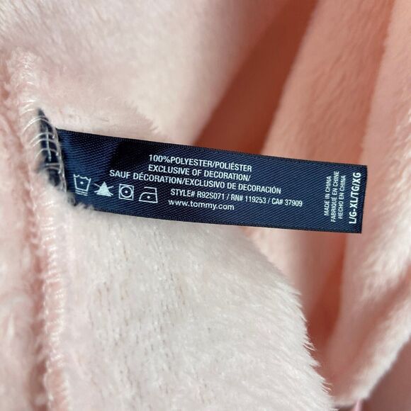 Tommy Hilfiger Pink Star Print Hooded Robe Sz L XL Soft Faux Fur Texture Pockets - Picture 11 of 11